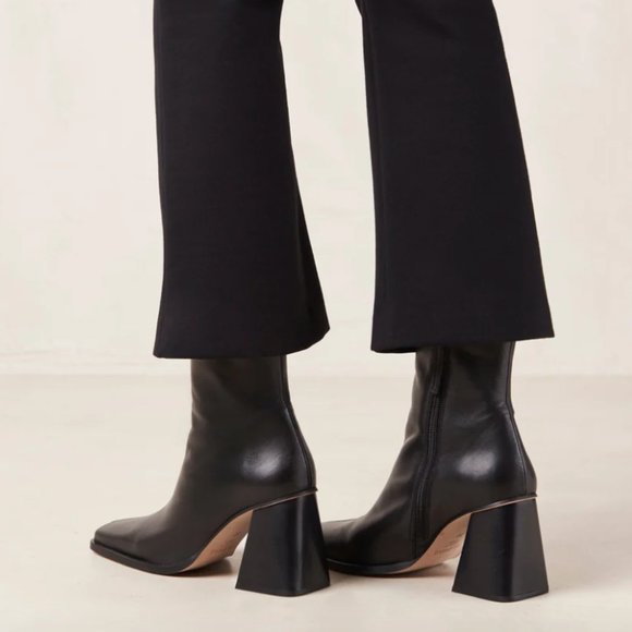 ALOHAS South Black Ankle Boots (Size 8) - Picture 2 of 6